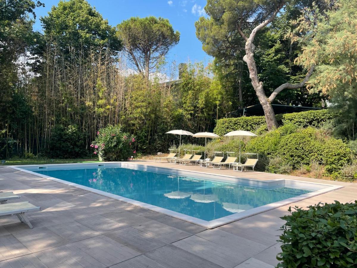 Residenze Al Colle Dei Pini Apart otel Riccione Dış mekan fotoğraf