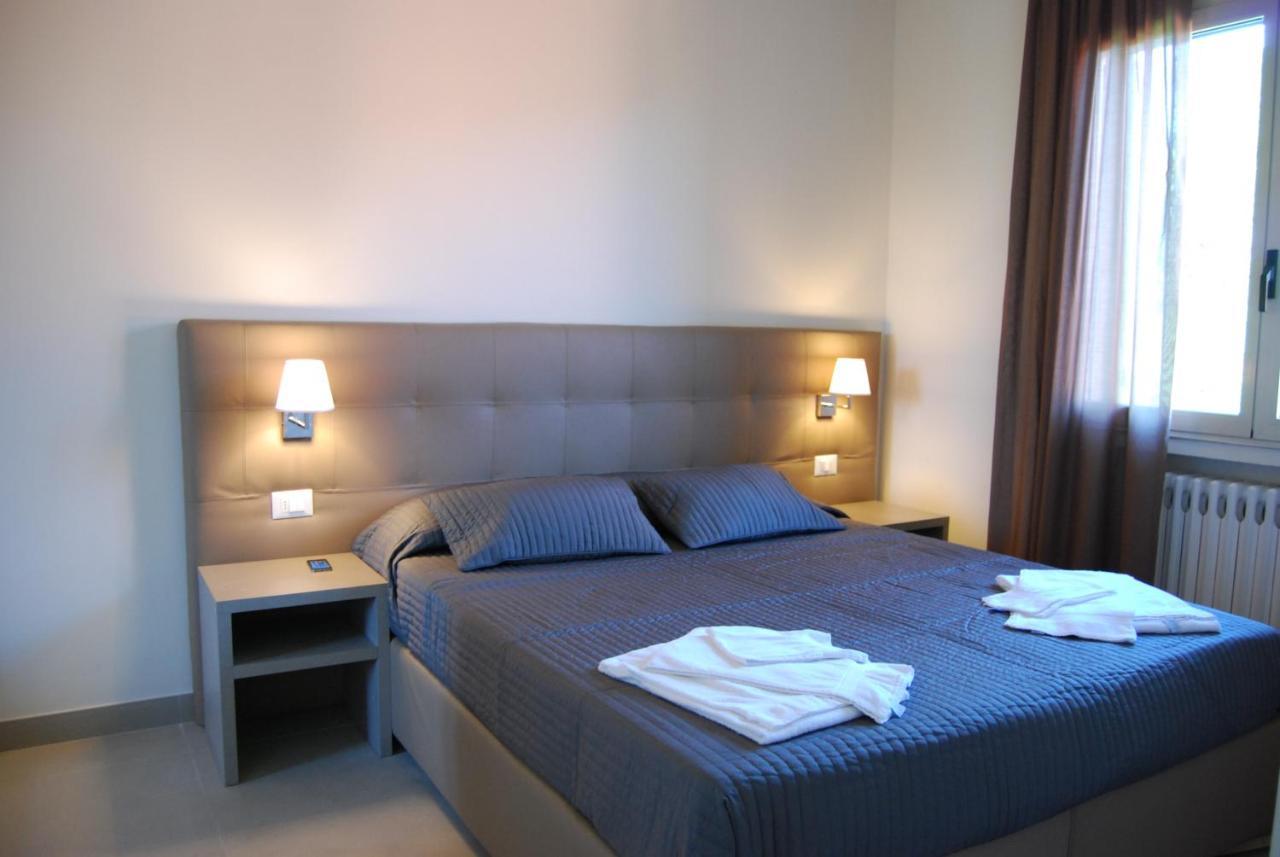 Residenze Al Colle Dei Pini Apart otel Riccione Dış mekan fotoğraf