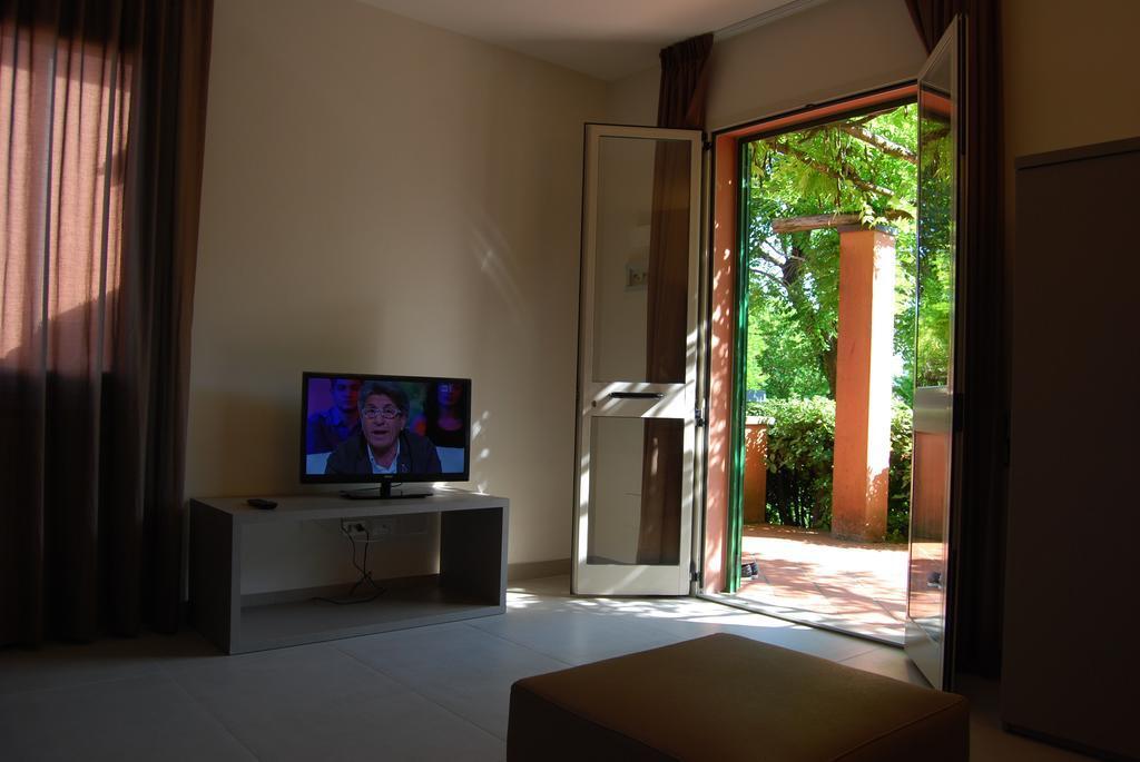 Residenze Al Colle Dei Pini Apart otel Riccione Dış mekan fotoğraf